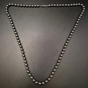 Elegante Hämatit Halskette mit glänzenden Kugeln