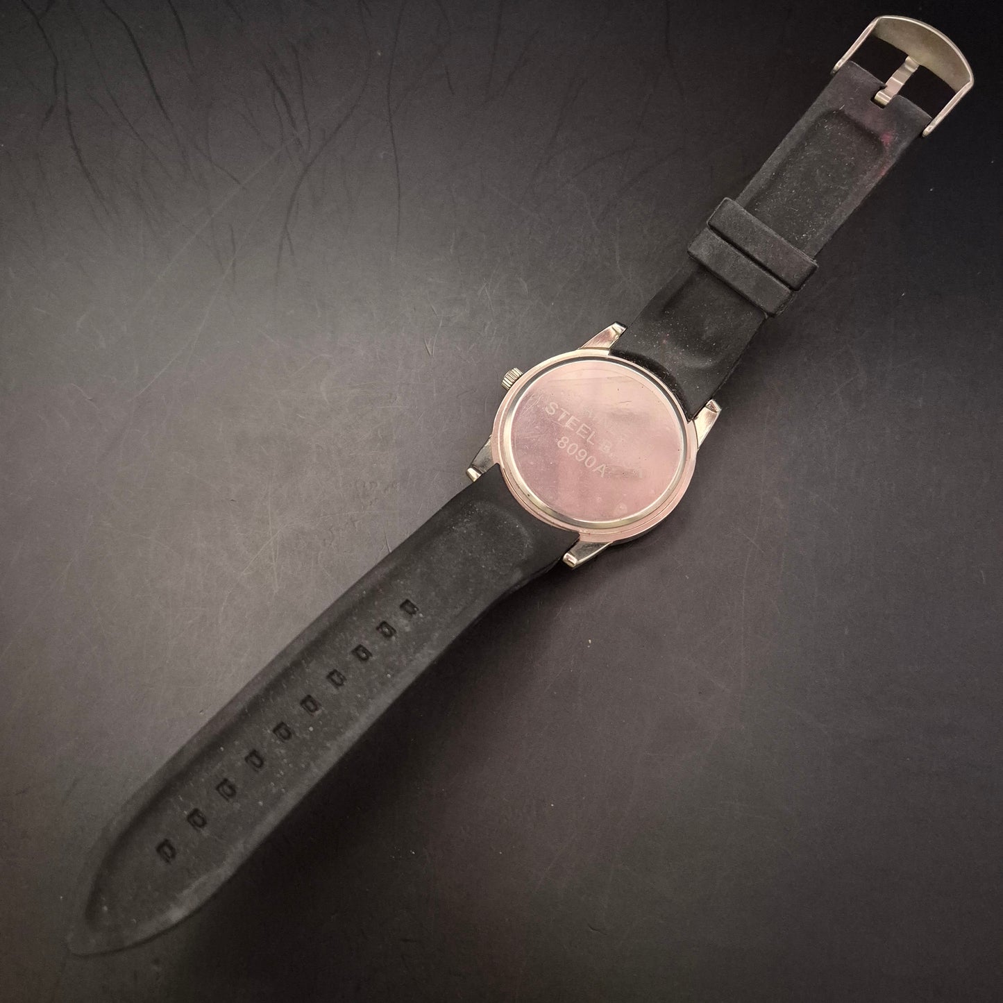 Maskuline Benchi Herren Uhr – Großes Zifferblatt mit markanten Zahlen