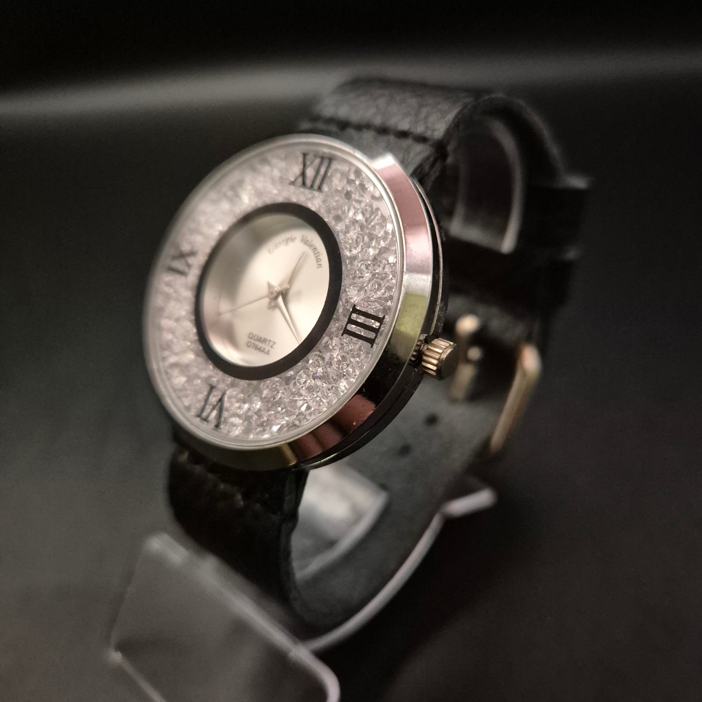 Elegante Damen Uhr von Giorgie Valentin – Funkelndes Design mit Lederarmband