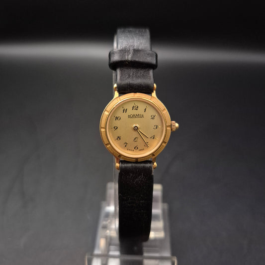 Elegante Roamer Damen Uhr – Swiss Made Quarz – Goldfarben & Klassisch