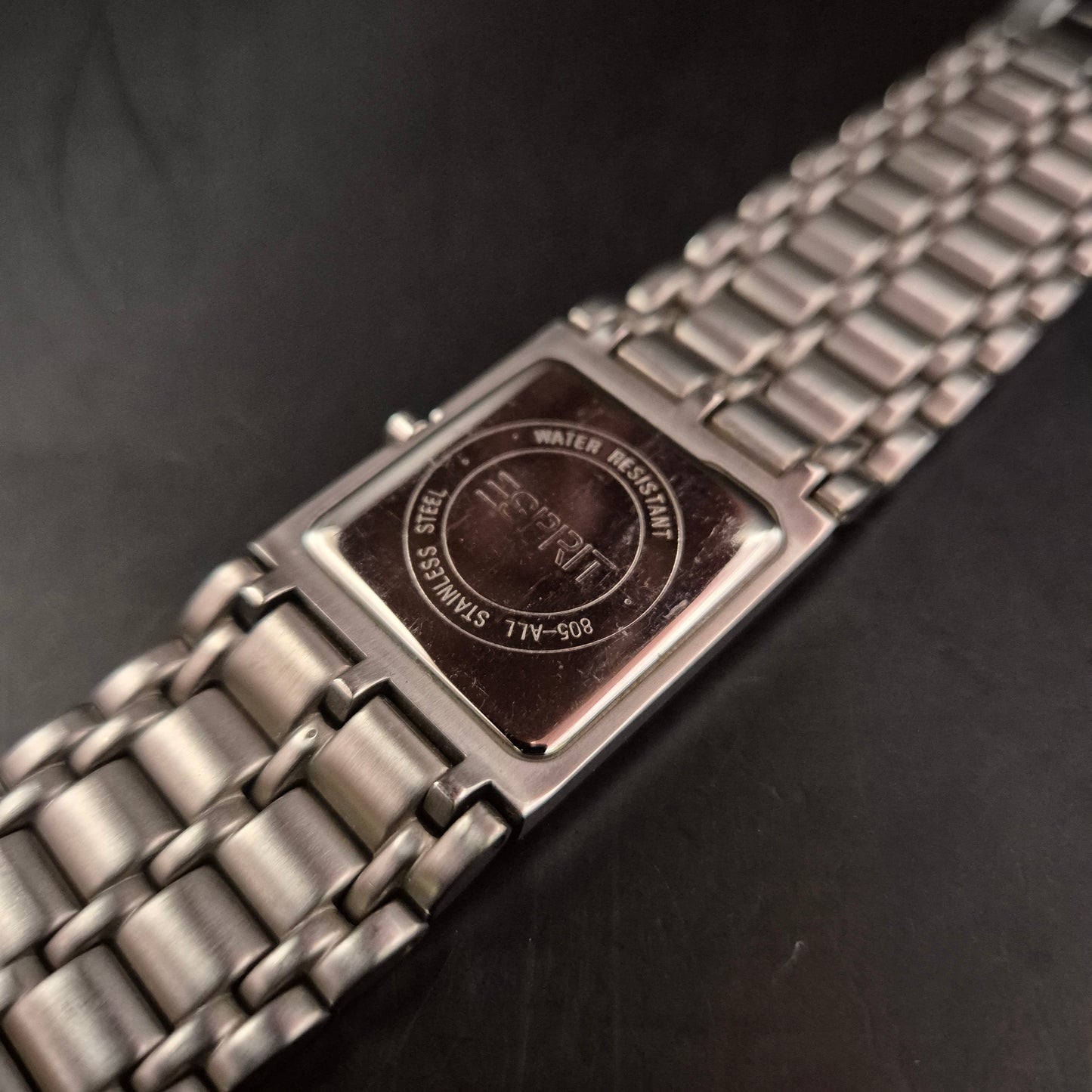 Esprit Damen Uhr – Rechteckiges Design in Edelstahl-Optik