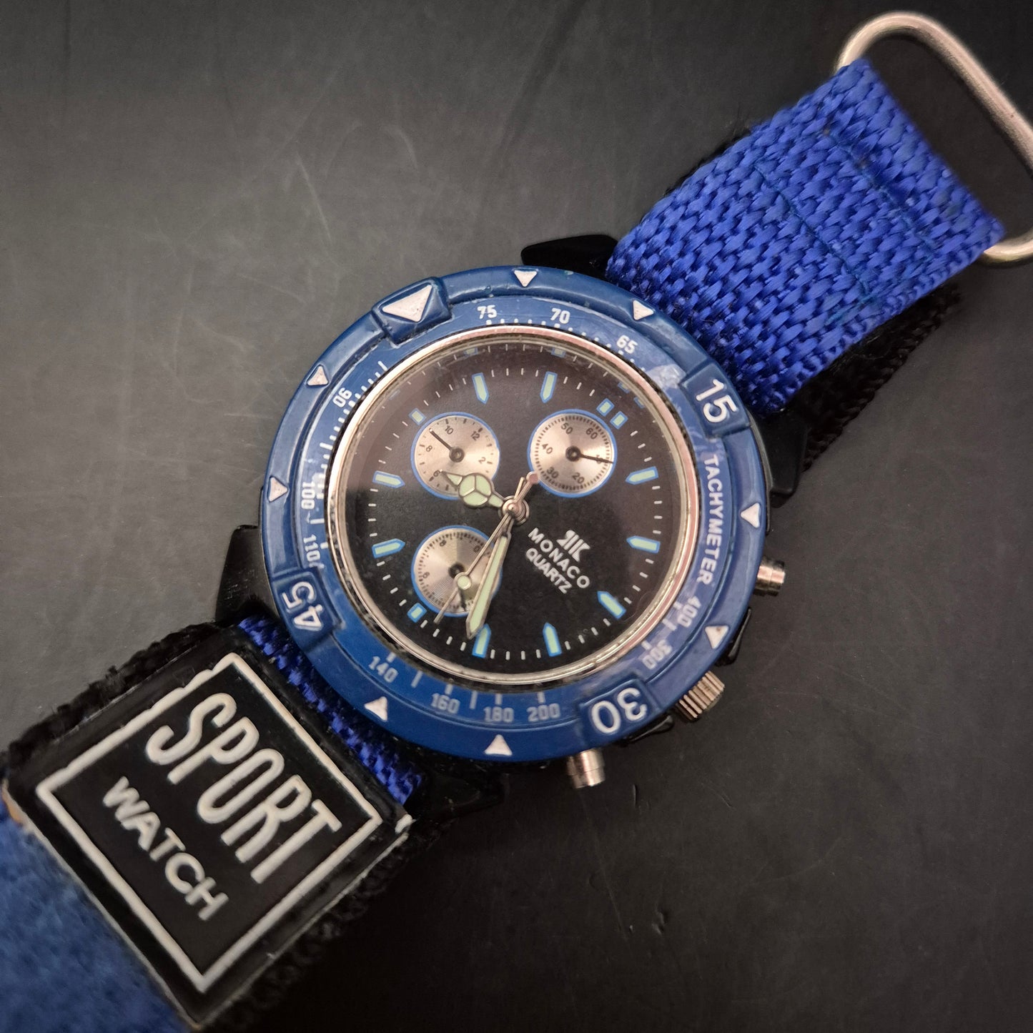 J.K. Monaco Sportuhr – Blaues Design mit Faux-Chronograph & Tachymeter