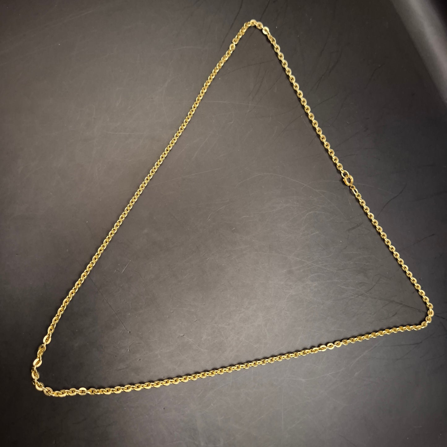 Vergoldete Damen Halskette – Schlichte Eleganz im klassischen Stil