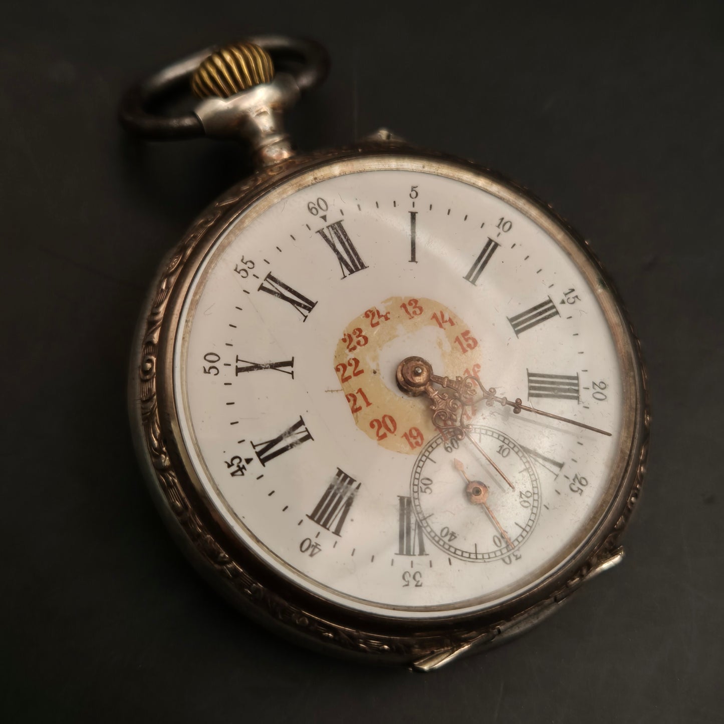 Antike Remontoir Taschenuhr – Französisches Design mit Handaufzug