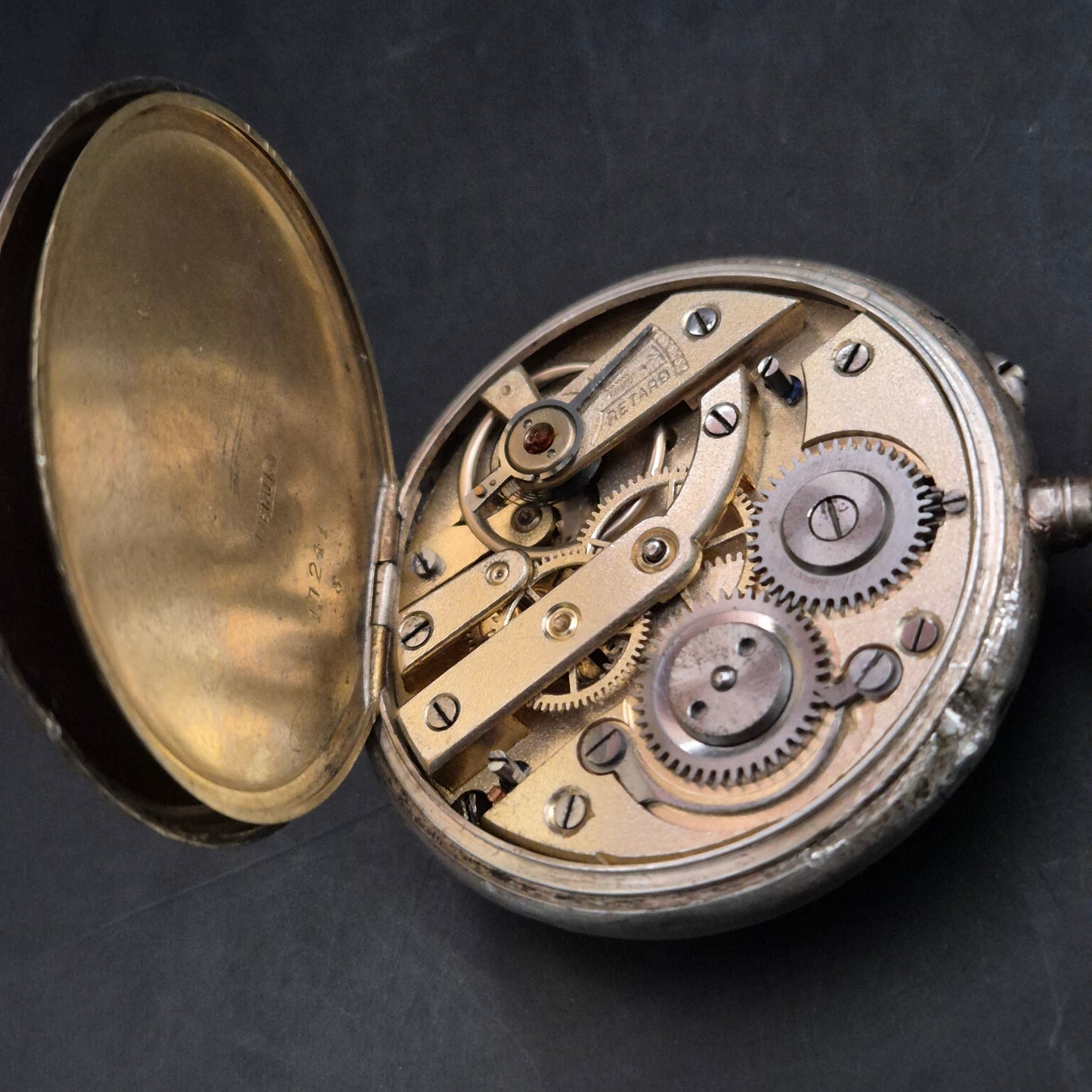 Antike Remontoir Taschenuhr – Französisches Design mit Handaufzug