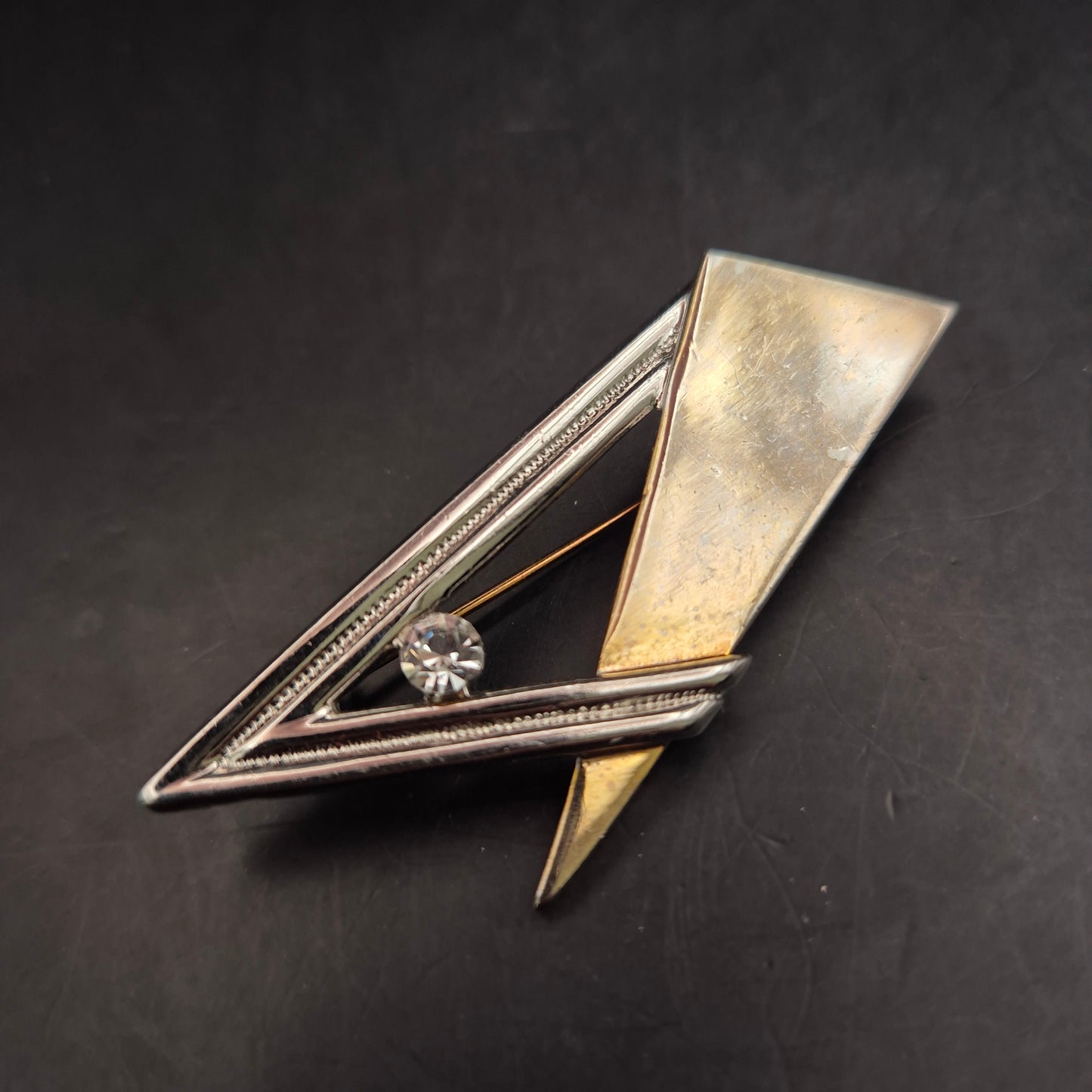 Moderne Damen Brosche – Geometrisches Design mit Strassstein