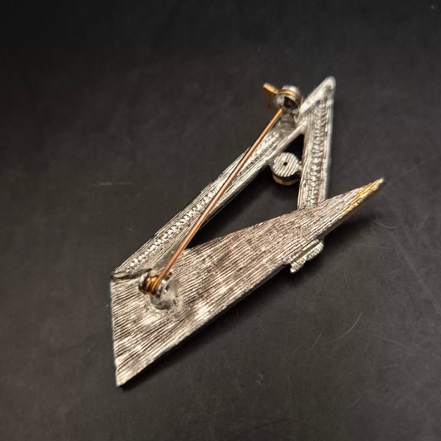 Moderne Damen Brosche – Geometrisches Design mit Strassstein