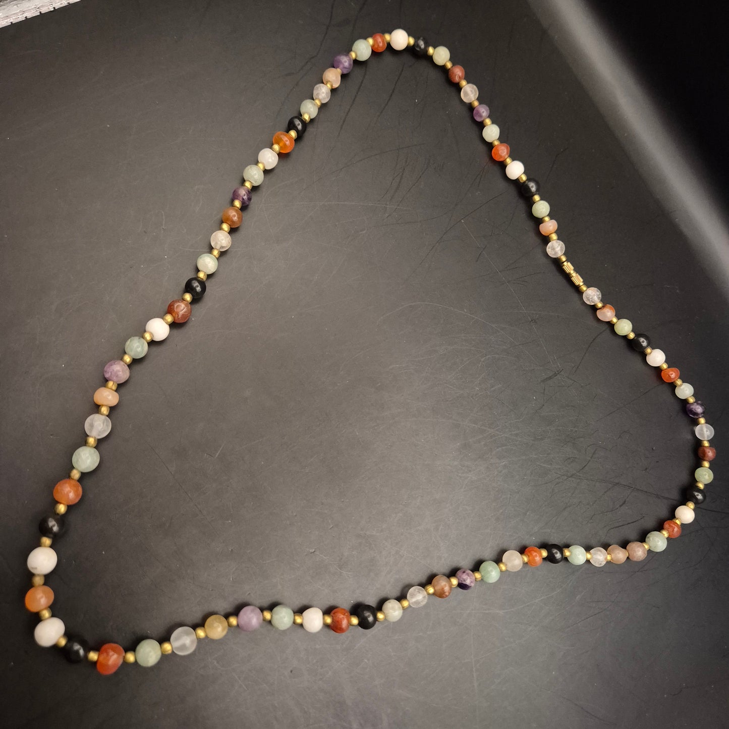 Bunte Damen Halskette – Edelsteinoptik mit Kugelperlen