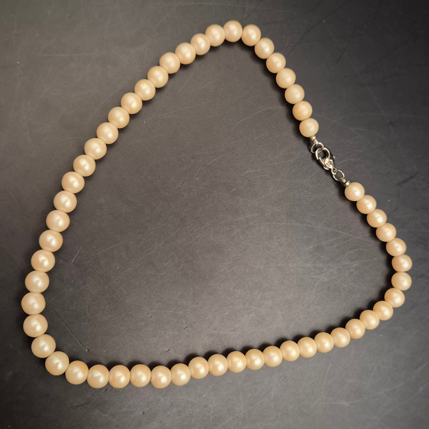 Klassische Damen Perlenkette – Elfenbeinfarbene Rundperlen