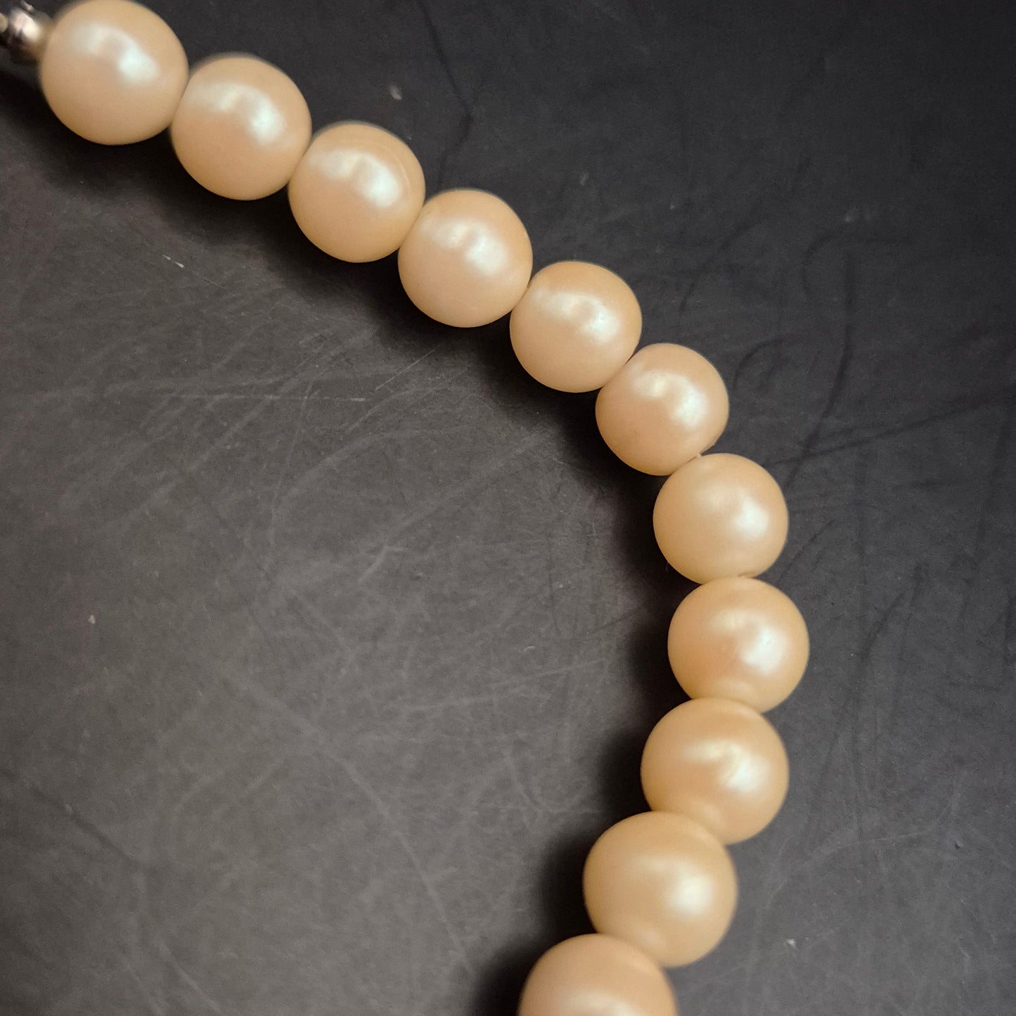 Klassische Damen Perlenkette – Elfenbeinfarbene Rundperlen