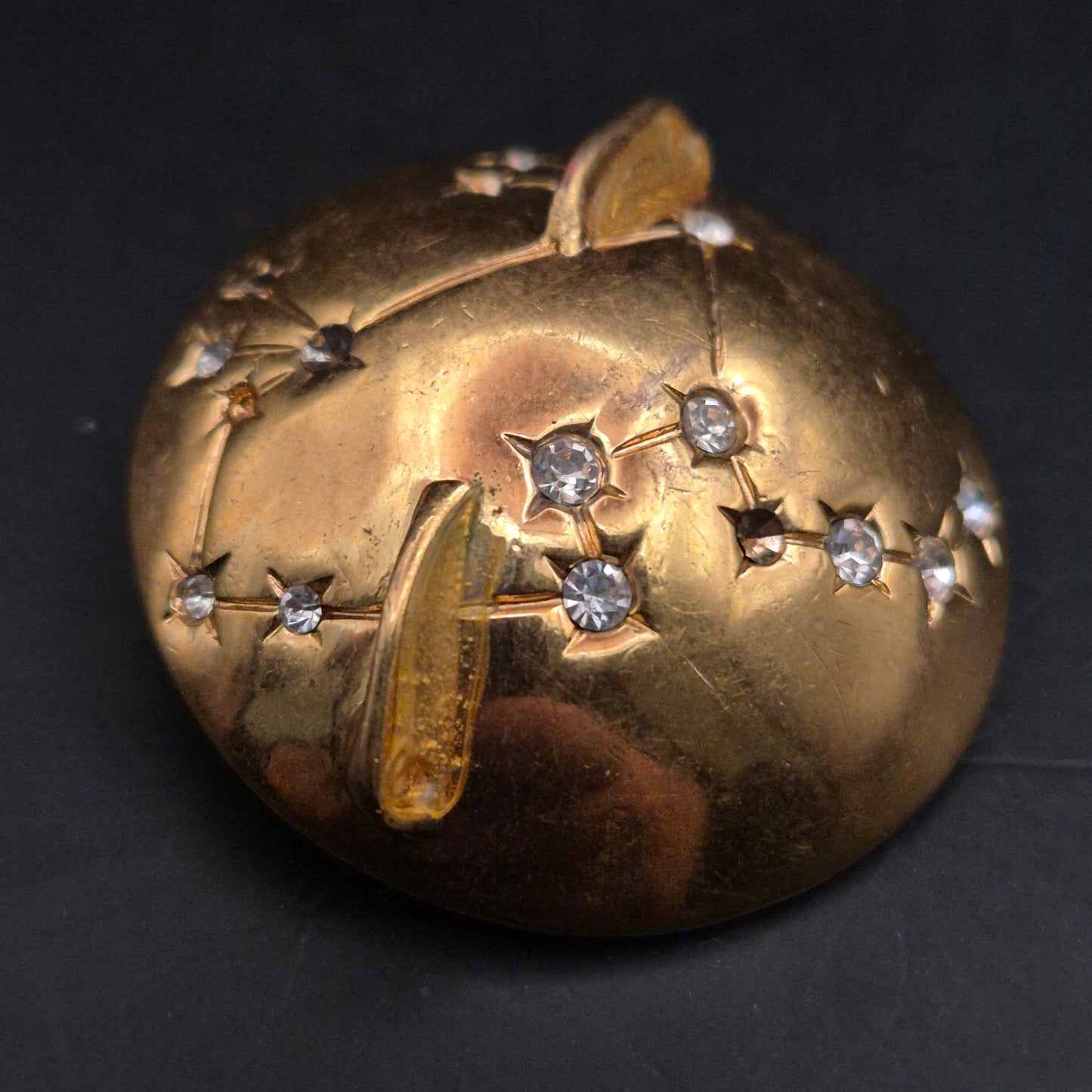 Vintage Brosche in Goldoptik – Weltkugel mit Sternbild und Strass