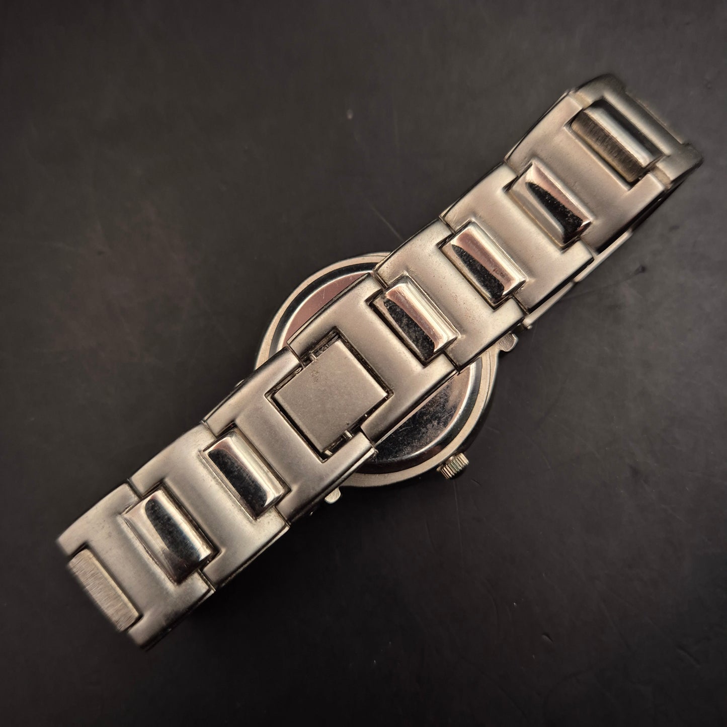 Elegante Cueci Damen Uhr – Schlichtes Design in Edelstahloptik