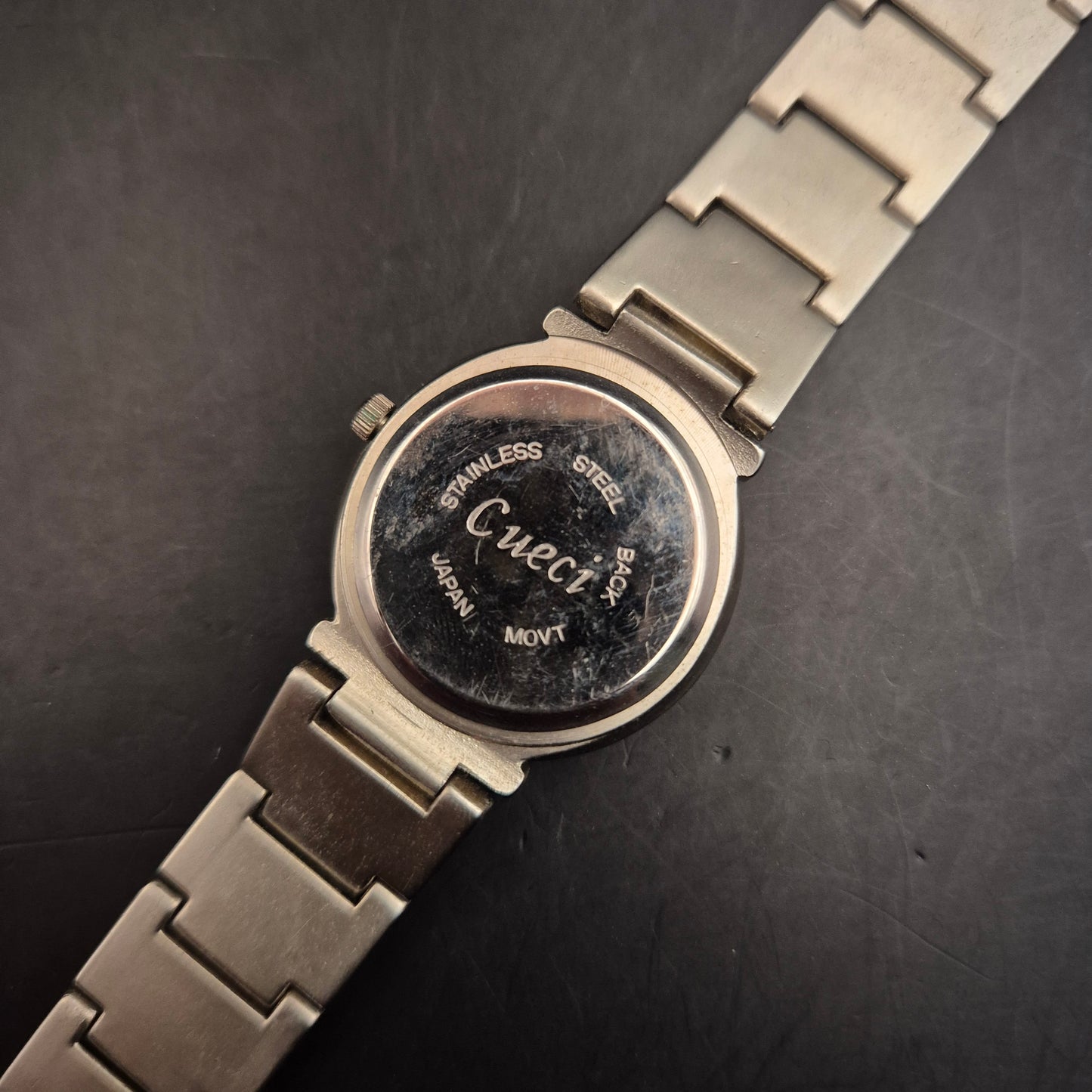 Elegante Cueci Damen Uhr – Schlichtes Design in Edelstahloptik