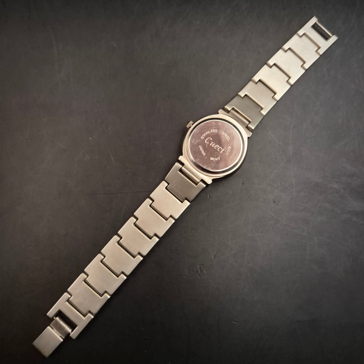 Elegante Cueci Damen Uhr – Schlichtes Design in Edelstahloptik