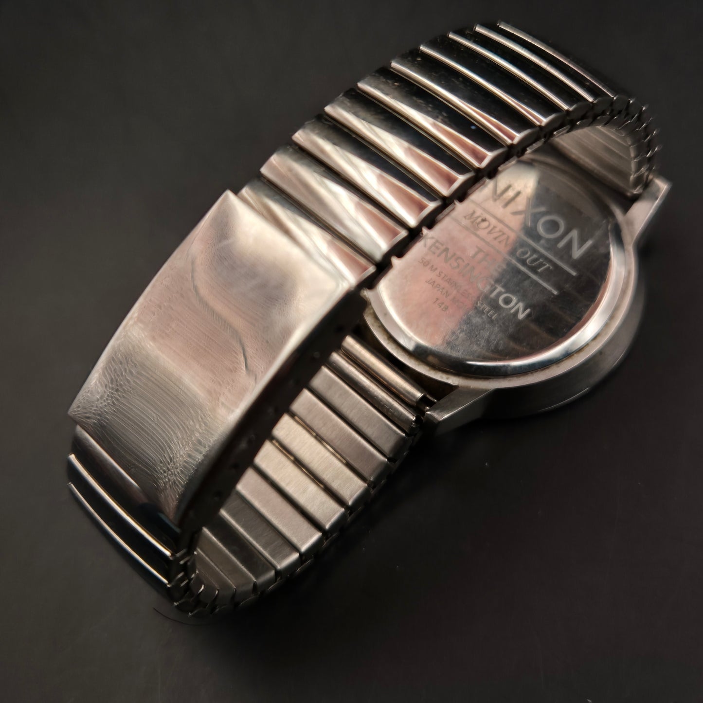 Nixon Herren Uhr Kensington – Edelstahl mit schwarzem Zifferblatt