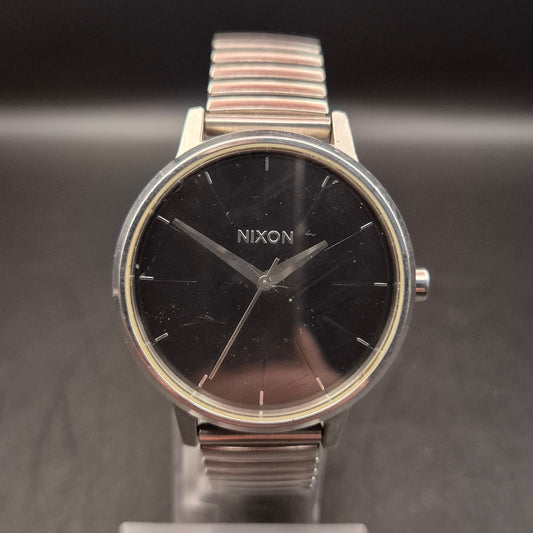 Nixon Herren Uhr Kensington – Edelstahl mit schwarzem Zifferblatt