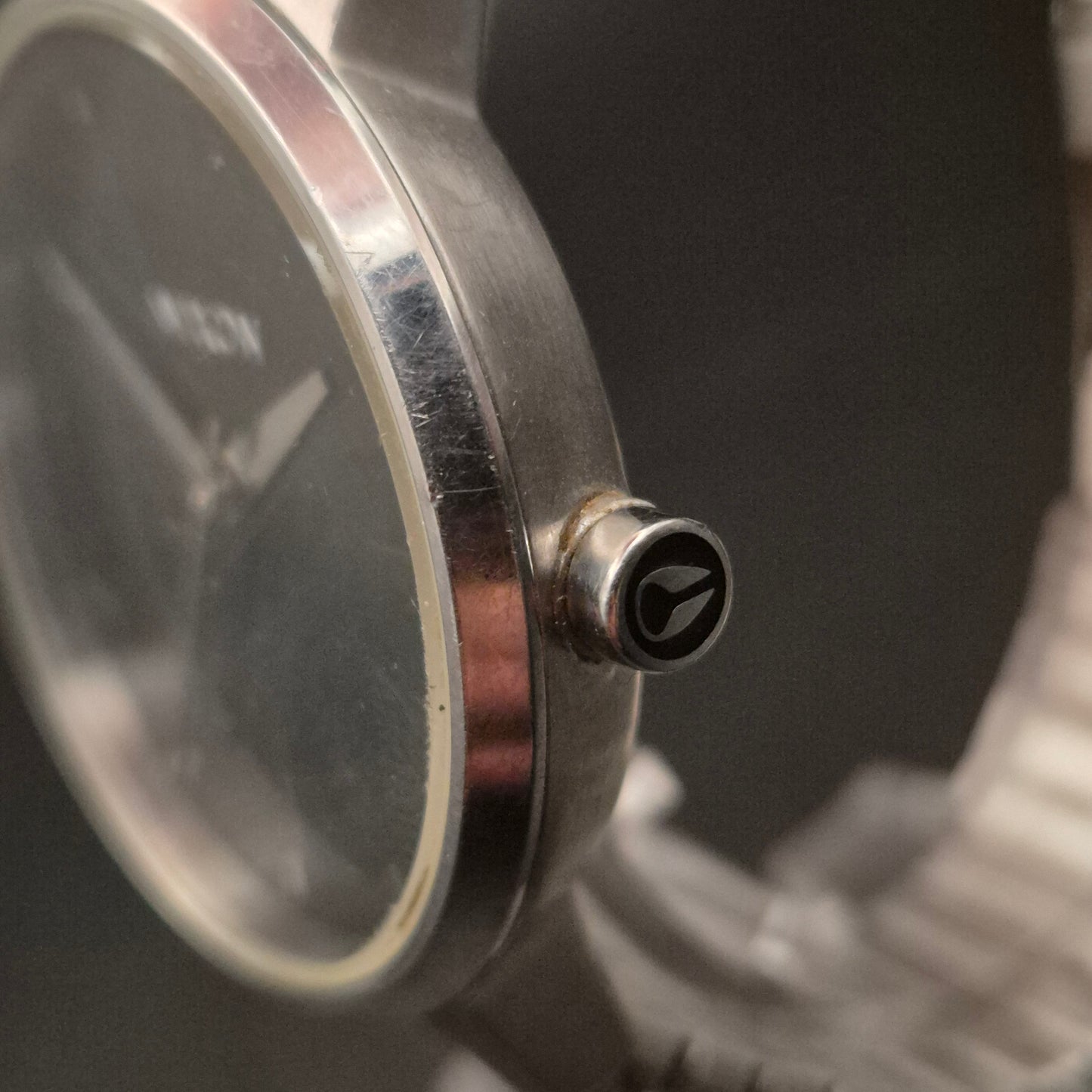 Nixon Herren Uhr Kensington – Edelstahl mit schwarzem Zifferblatt