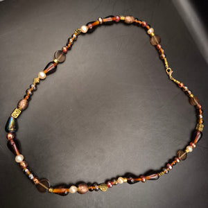 Elegante Halskette mit Glas- und Perlenelementen – Bunte Vintage Optik