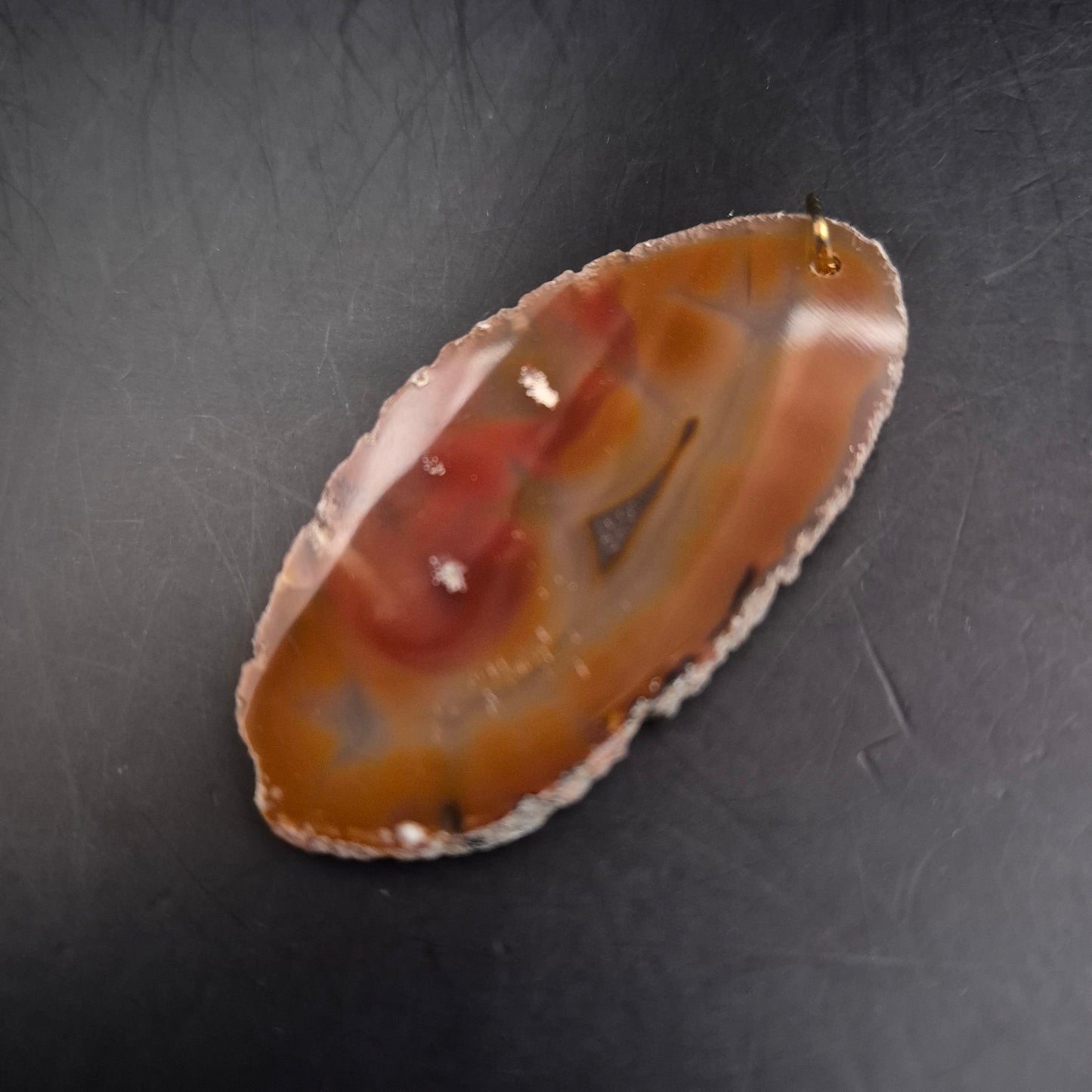 Natürlicher Achat Anhänger – Einzigartige Maserung in Braun und Rot