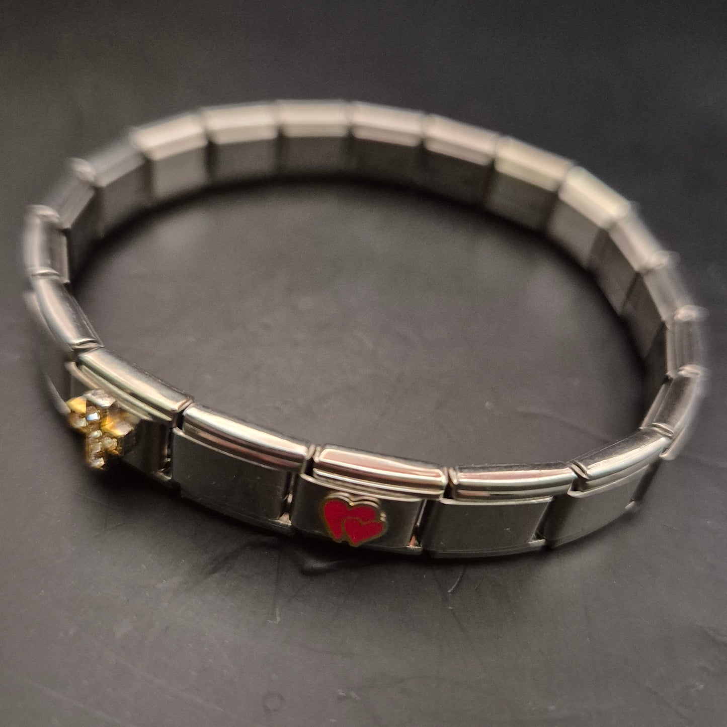 Modulares Edelstahl Armband mit Herz- und Blumenmotiv – Flexibler Stil