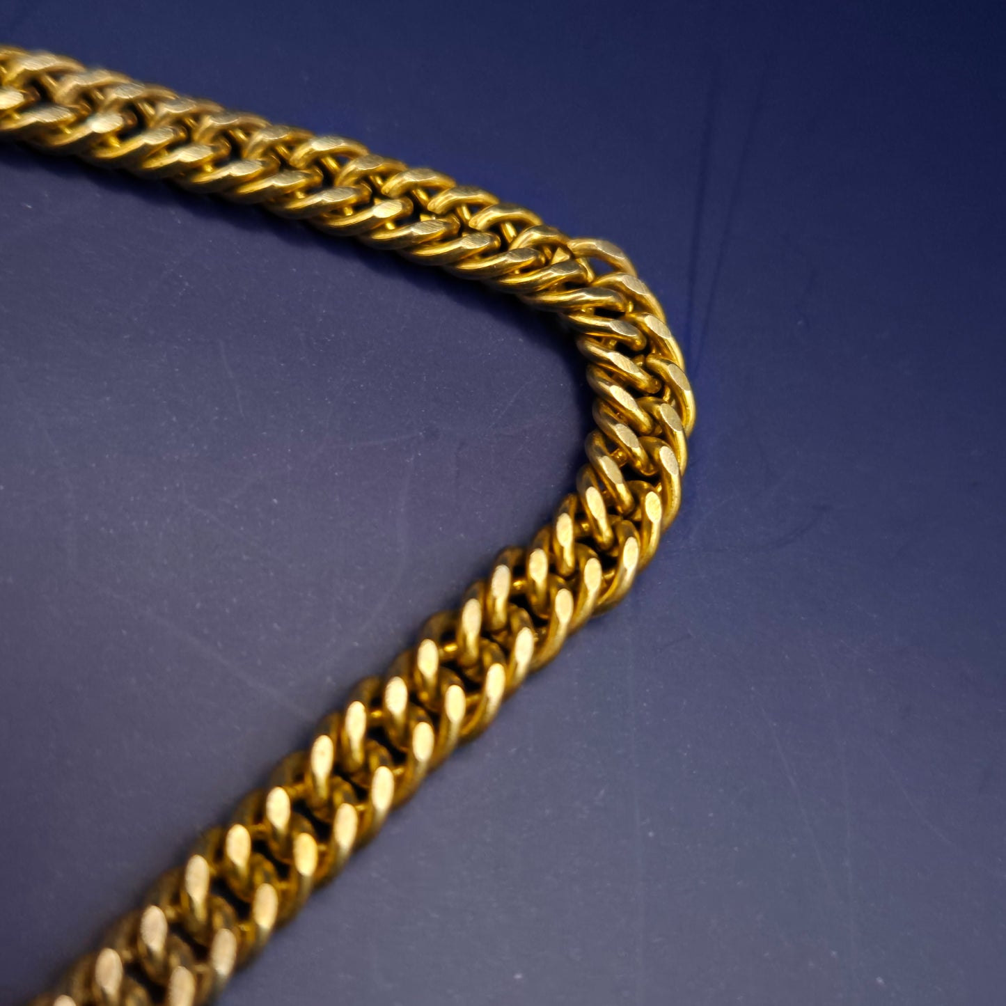 Elegante Damen Kette – Goldfarbene Doppel-Panzerkette
