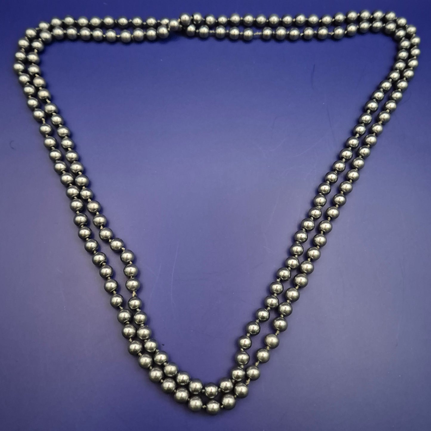 Lange Hämatit-Kette – Glänzende, zweireihige Kugelkette