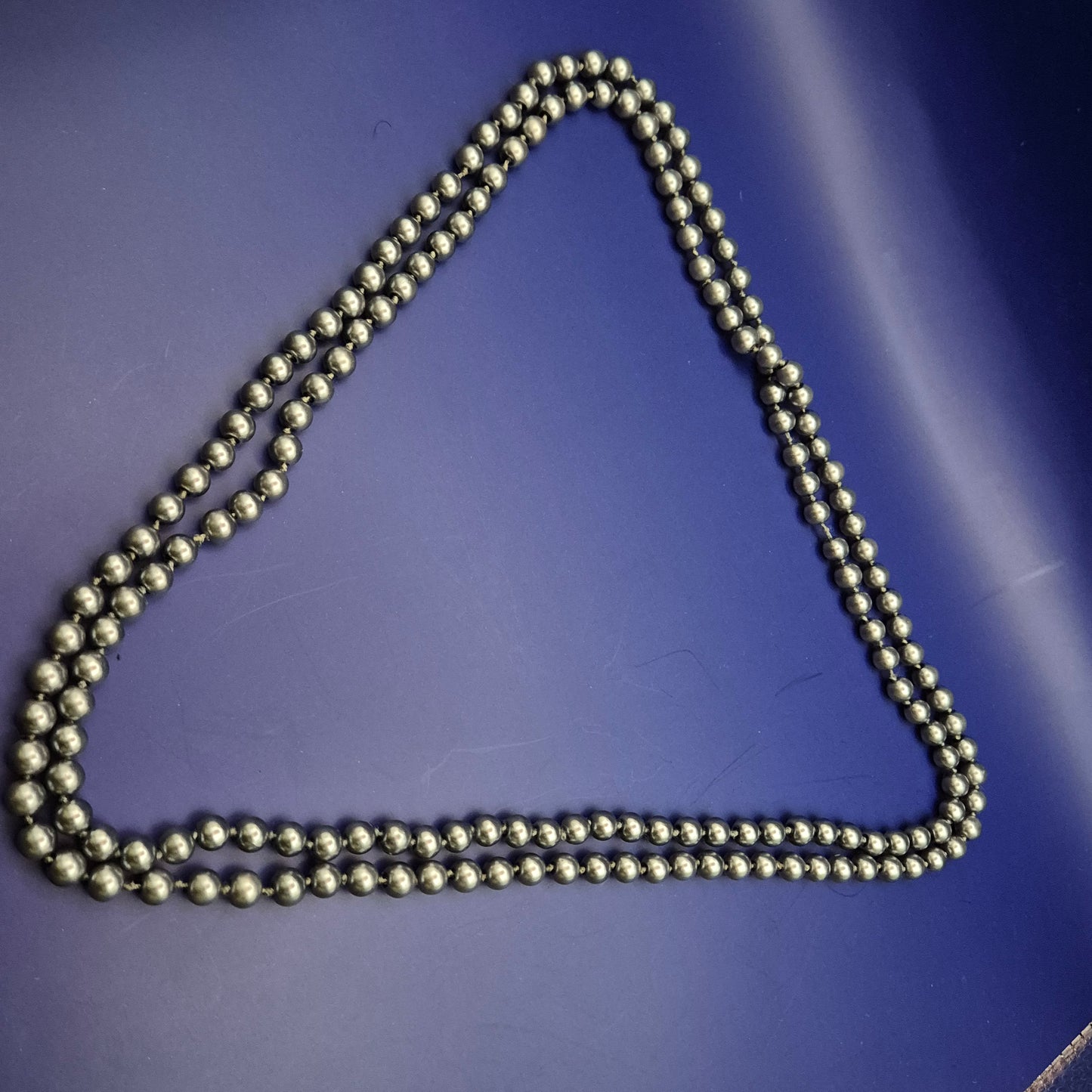 Lange Hämatit-Kette – Glänzende, zweireihige Kugelkette