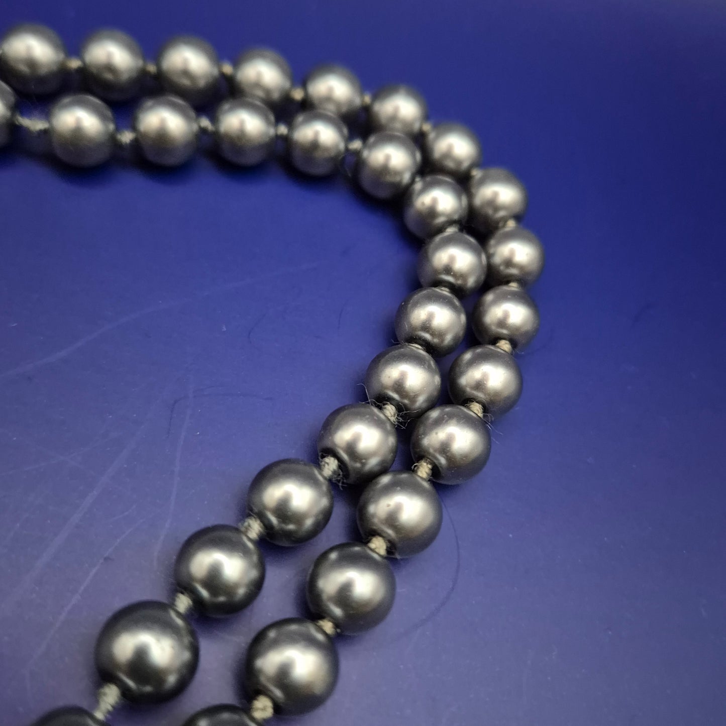 Lange Hämatit-Kette – Glänzende, zweireihige Kugelkette