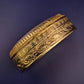 Ovale Vintage Schmuckdose – Goldfarbene Gravur mit Schmuckstein-Deckel