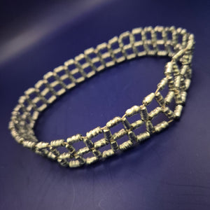 Vintage Glasperlen Collier – Silberfarbenes Netzdesign