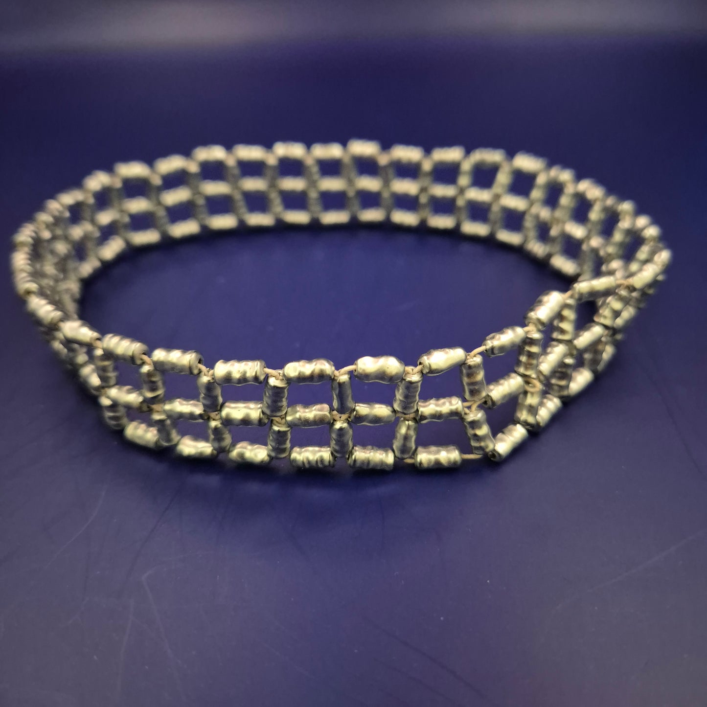 Vintage Glasperlen Collier – Silberfarbenes Netzdesign