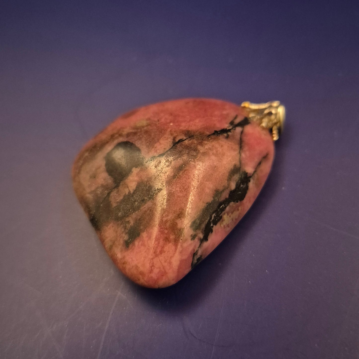 Rhodonit Anhänger – Natürlicher Edelstein mit Silberfassung