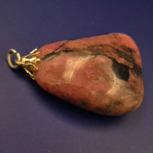 Rhodonit Anhänger – Natürlicher Edelstein mit Silberfassung