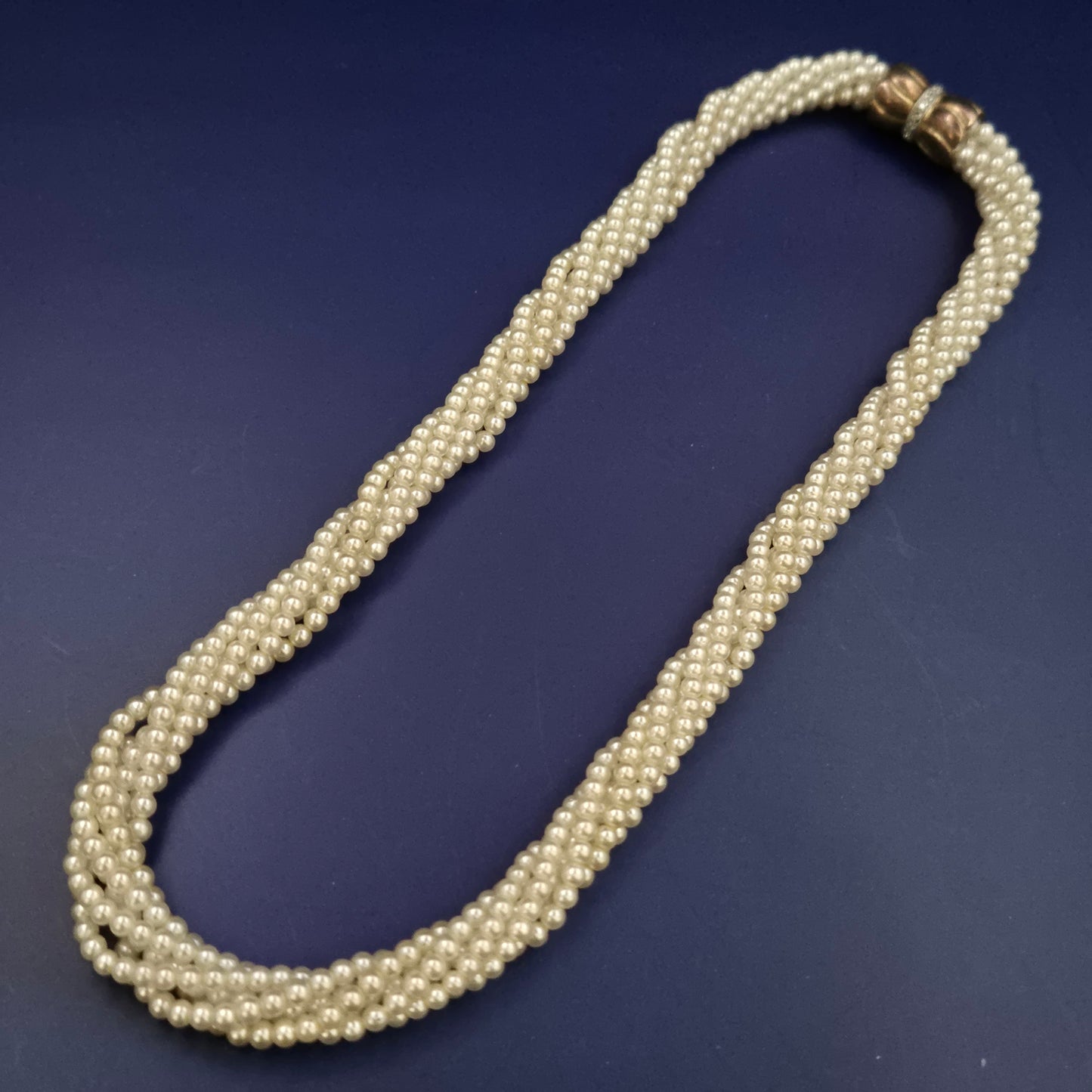 Elegante Damen Kette aus Perlensträngen – Klassisch & mehrreihig