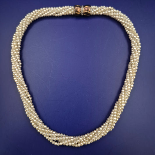 Elegante Damen Kette aus Perlensträngen – Klassisch & mehrreihig