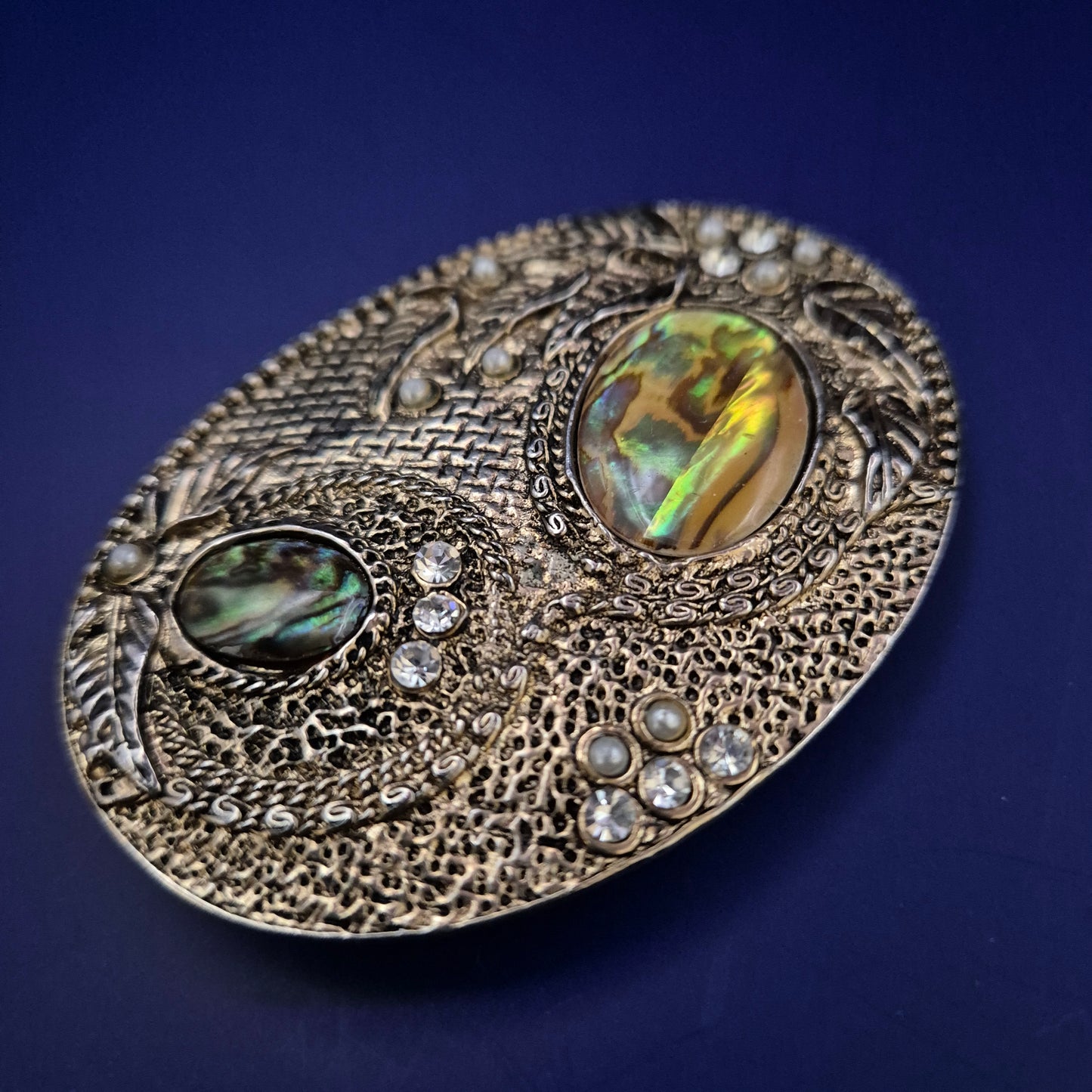 Große Vintage Brosche – Abalone & Strass auf Antik-Silberoptik