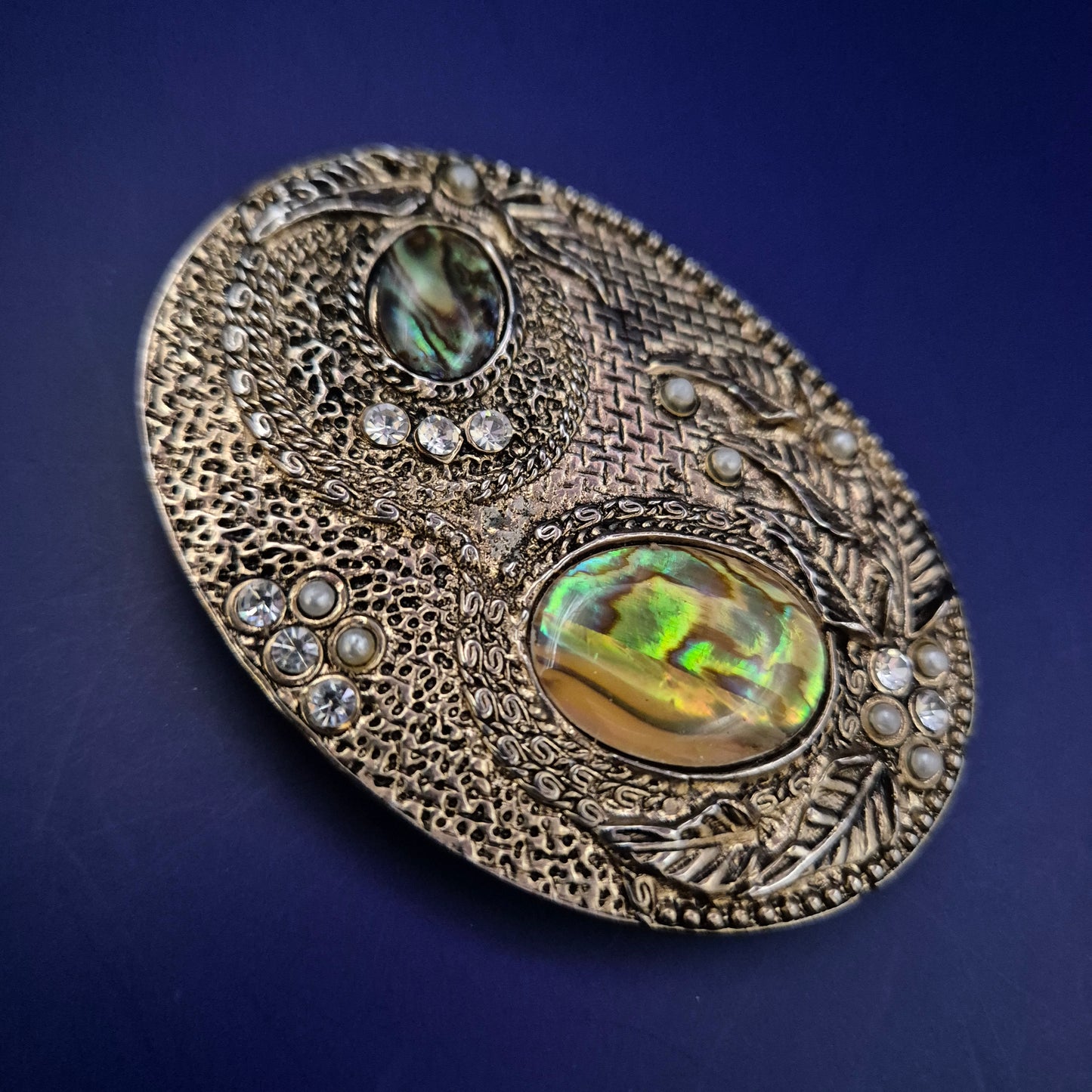 Große Vintage Brosche – Abalone & Strass auf Antik-Silberoptik