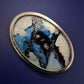 Vintage Brosche mit Glitzereffekt – Abstraktes Kunstdesign in Blau