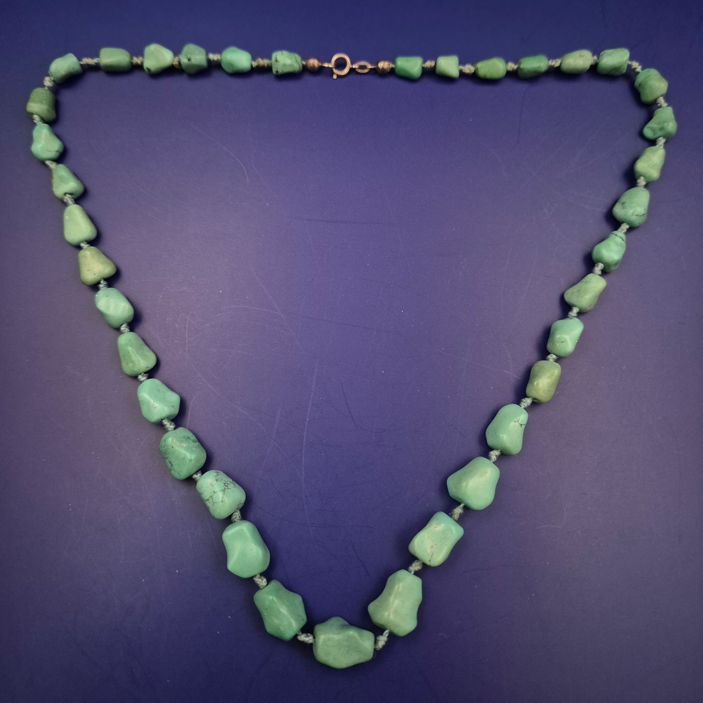 Turquoise Naturstein Halskette – Handgefertigtes Schmuckstück mit Silberverschluss