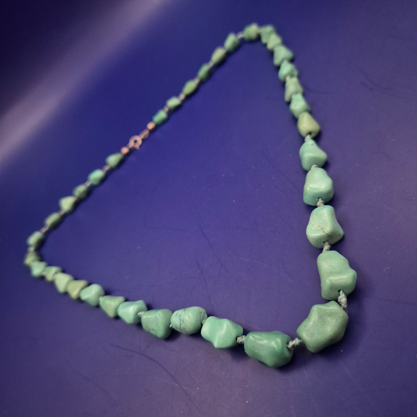 Turquoise Naturstein Halskette – Handgefertigtes Schmuckstück mit Silberverschluss