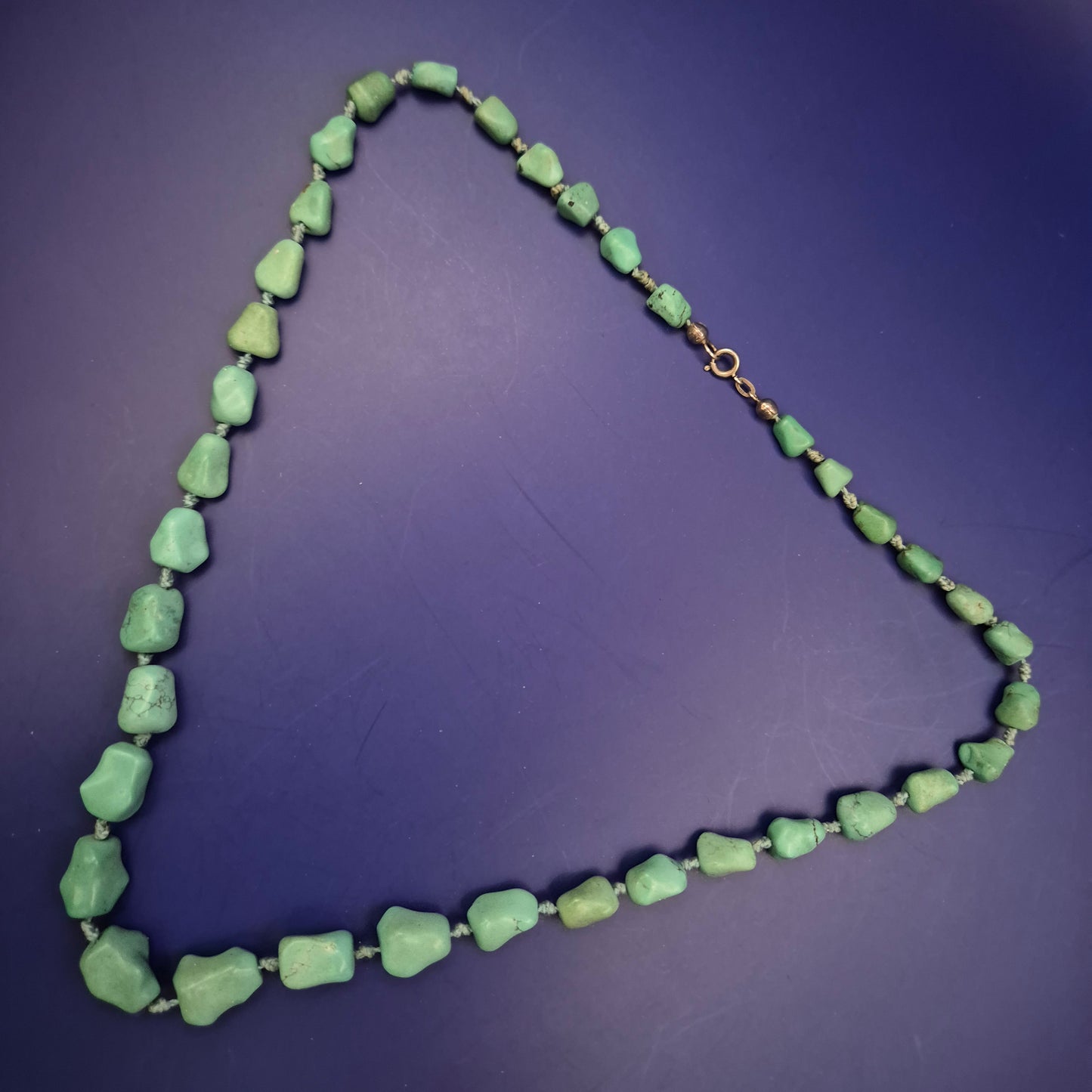 Turquoise Naturstein Halskette – Handgefertigtes Schmuckstück mit Silberverschluss