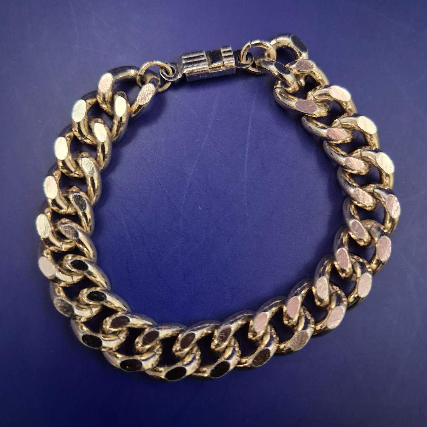 Vergoldetes Armband im Panzerketten-Stil – Massiv & Ausdrucksstark