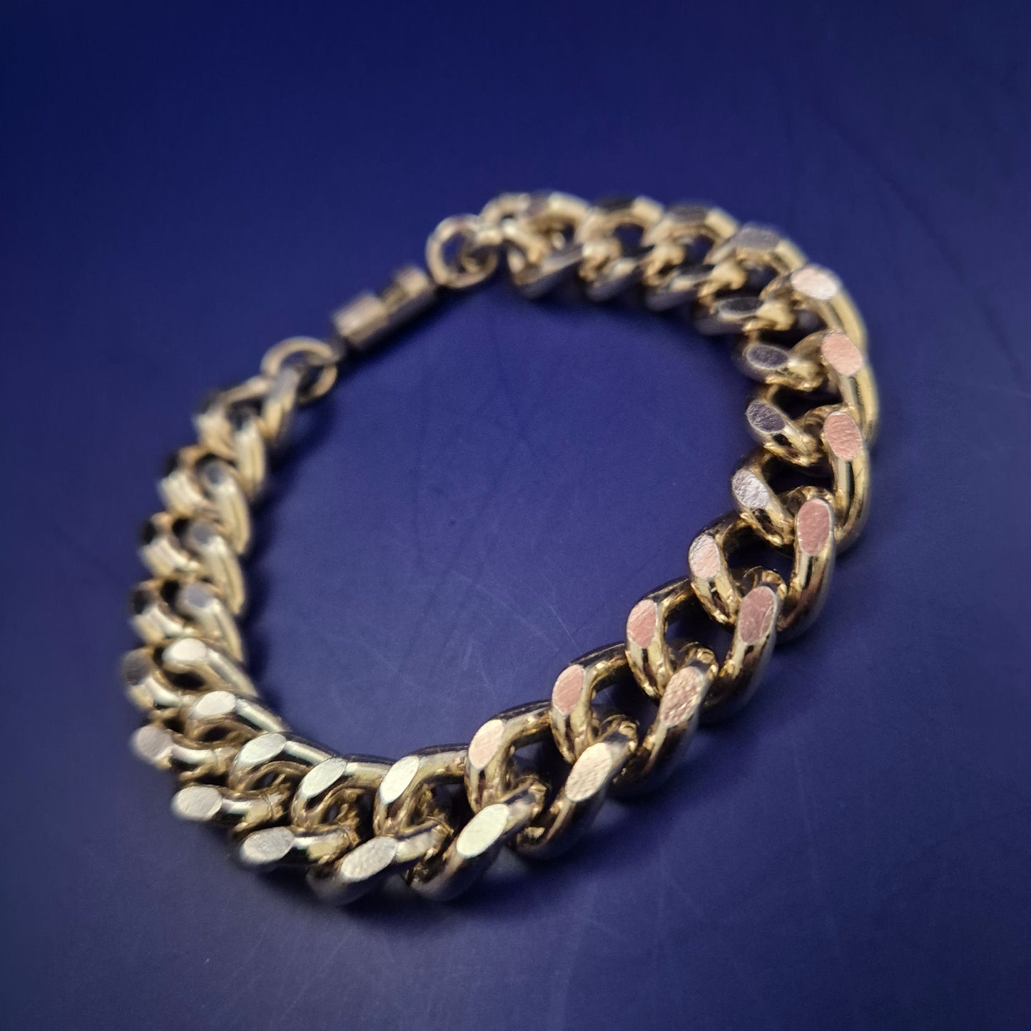 Vergoldetes Armband im Panzerketten-Stil – Massiv & Ausdrucksstark