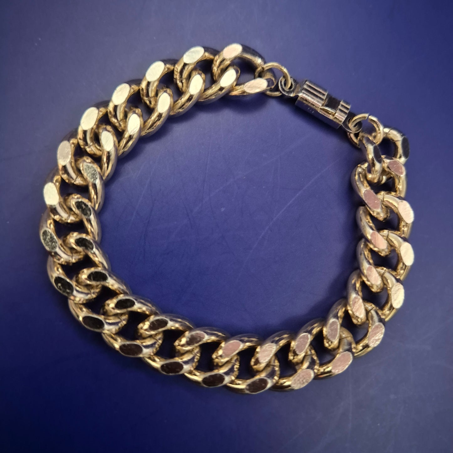 Vergoldetes Armband im Panzerketten-Stil – Massiv & Ausdrucksstark