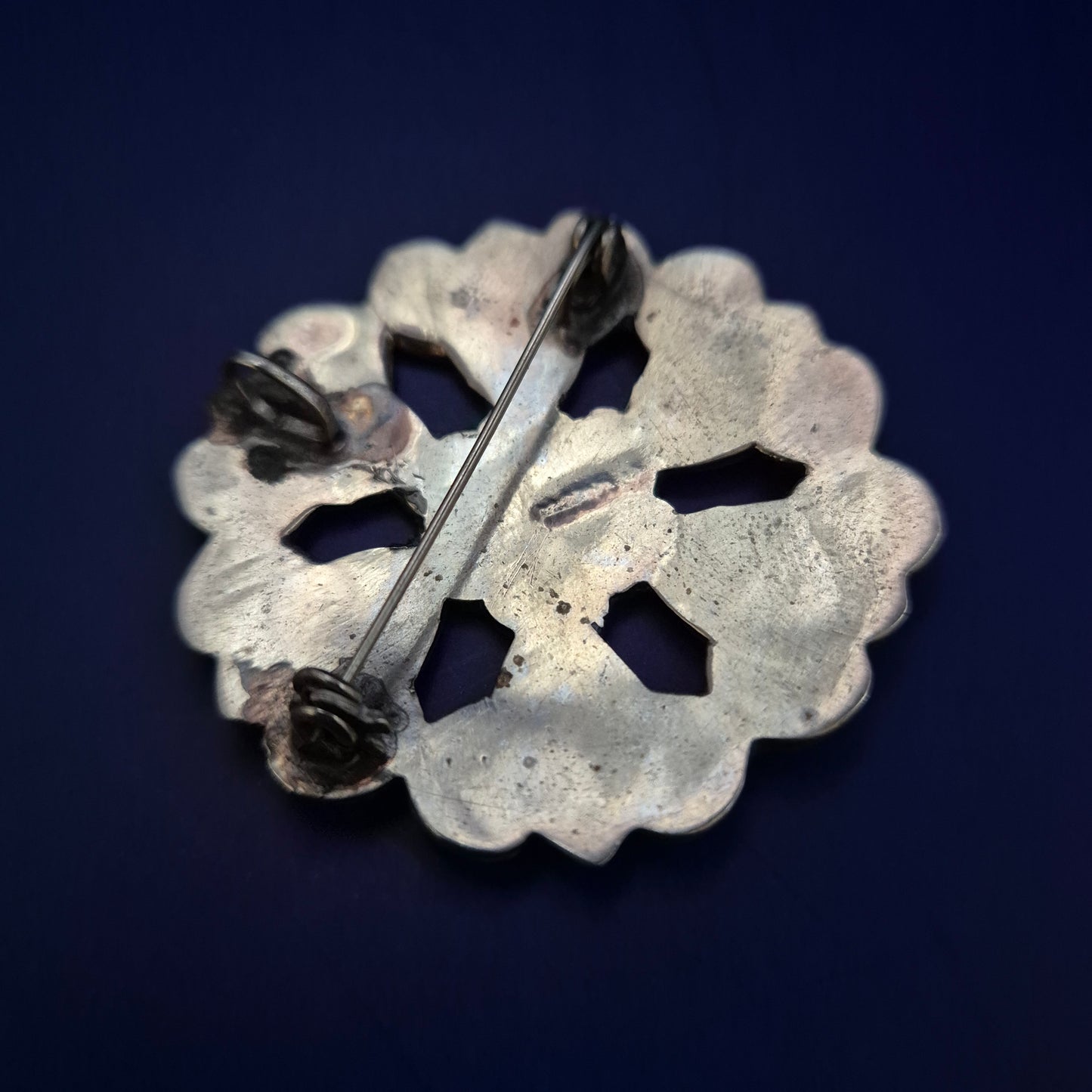 Vintage-Brosche mit Abalone & Türkisoptik – Florales Design