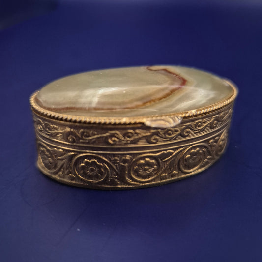 Antike Messingdose mit Naturstein – Graviertes Sammlerstück