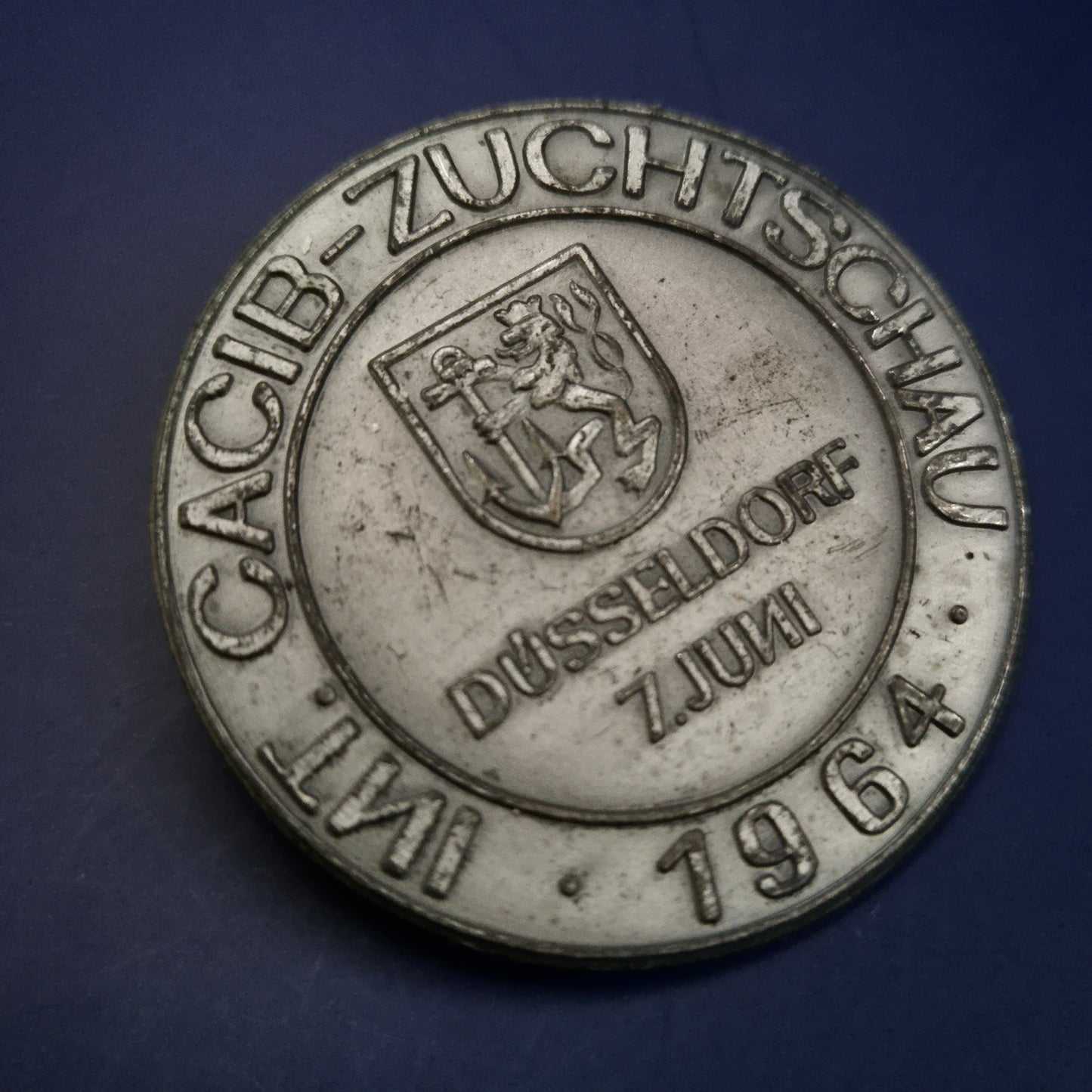 Sammlerbrosche Düsseldorf 1964 – Int. CACIB-Zuchtschau