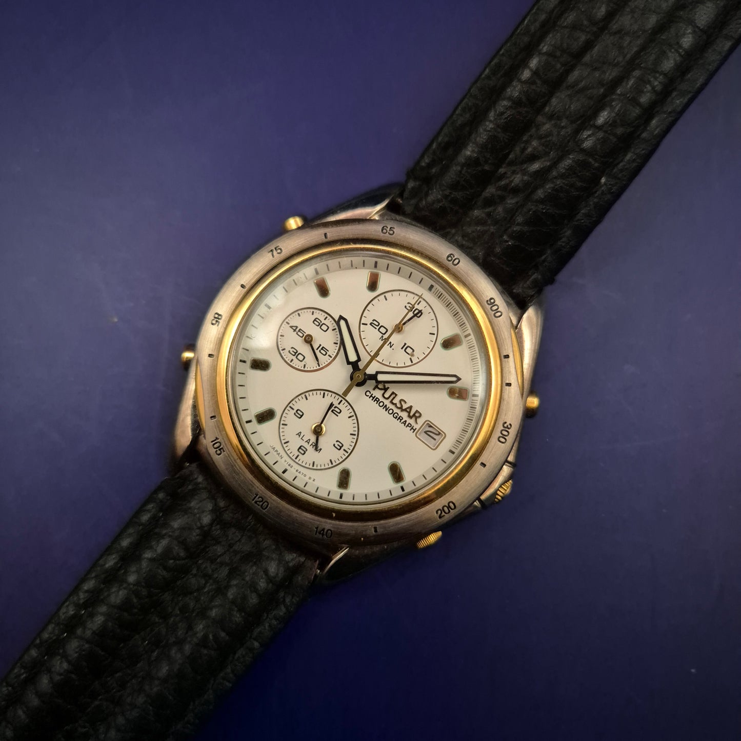 Pulsar Chronograph Herren Uhr – Edler Bicolor-Look mit Alarmfunktion