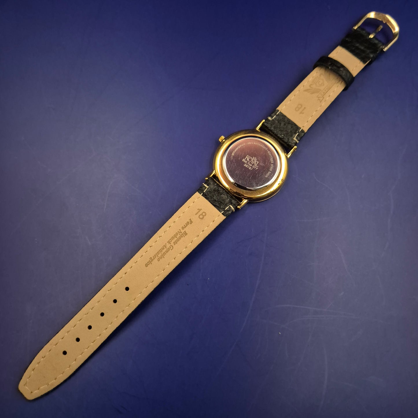 Klassische Royal Herren Uhr – Minimalistisches Gold-Design