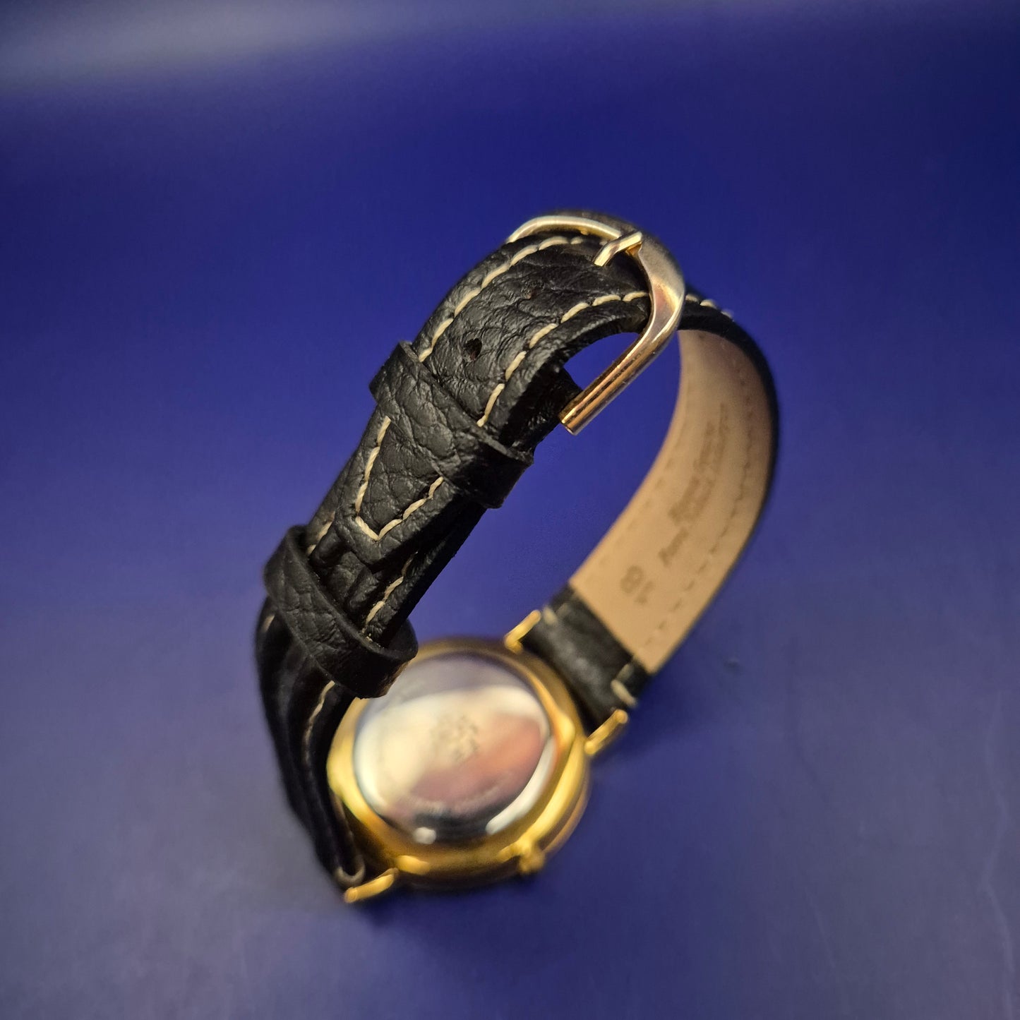 Klassische Royal Herren Uhr – Minimalistisches Gold-Design